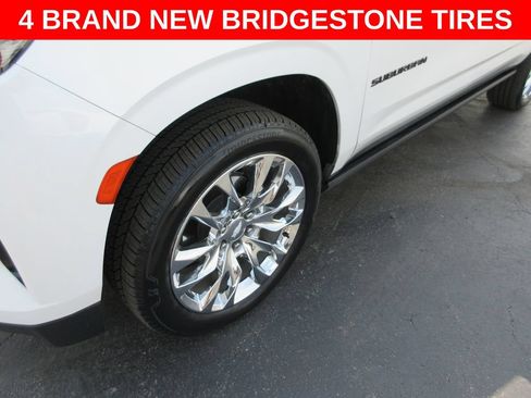 Used 2021 Chevrolet Suburban High Country w/ Premium Package 2 AWD/4WD image 2