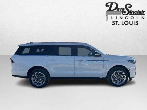 New 2026 Lincoln Navigator L Reserve image 4