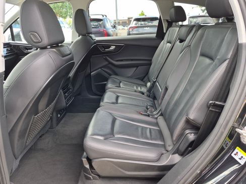 Used 2021 Audi Q7 3.0T Premium Plus AWD/4WD image 30
