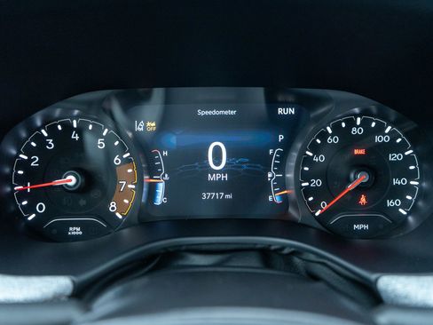 Used 2023 Jeep Compass Latitude image 11