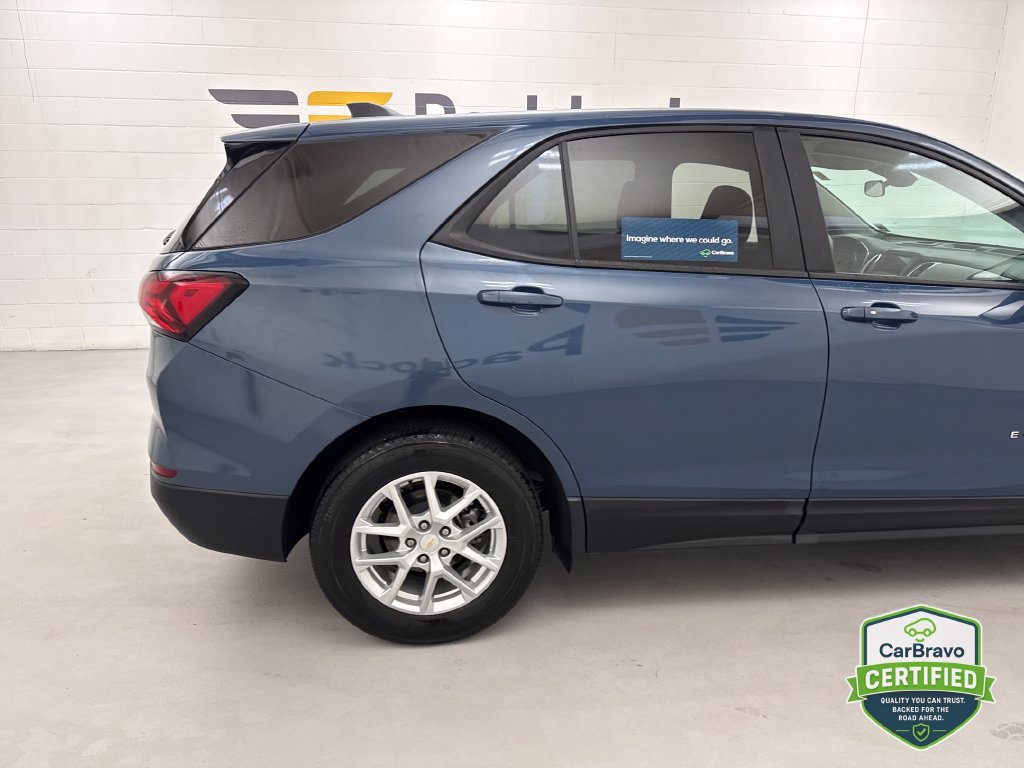 Used 2024 Chevrolet Equinox LS w/ LS Convenience Package AWD/4WD image 9