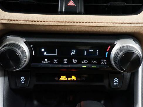 Certified 2025 Toyota RAV4 LE image 20