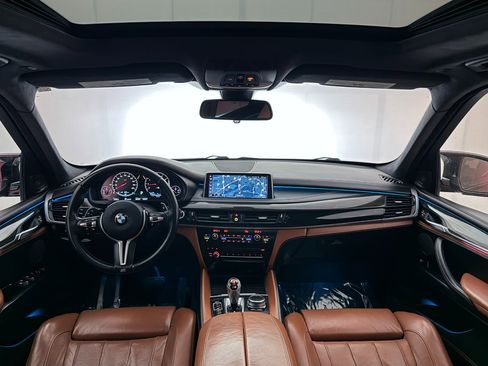 Used 2017 BMW X5 M image 28