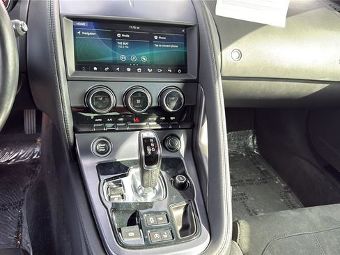 Used 2019 Jaguar F-TYPE Coupe image 9