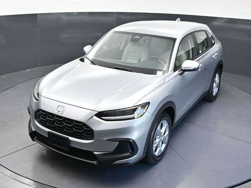 Certified 2025 Honda HR-V LX image 24
