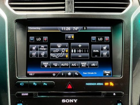 Used 2016 Ford Explorer Limited w/ Equipment Group 301A AWD/4WD image 27