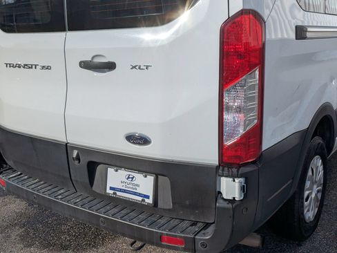 Used 2022 Ford Transit 350 XLT RWD image 6