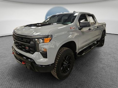Used 2024 Chevrolet Silverado 1500 Custom Trail Boss AWD/4WD image 9