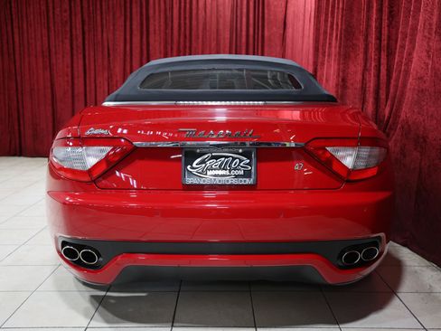 Used 2011 Maserati GranTurismo Convertible RWD image 12