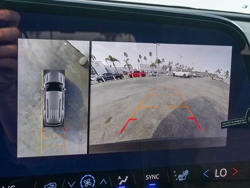 New 2026 Chevrolet Traverse LT w/ Midnight/Sport Edition image 22