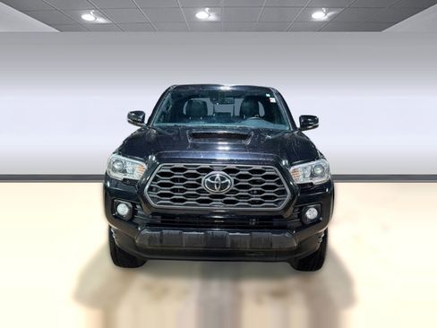 Used 2020 Toyota Tacoma TRD Sport w/ TRD Premium Sport Package image 4