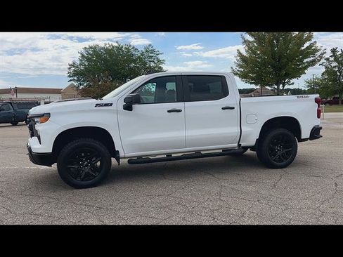 Used 2025 Chevrolet Silverado 1500 Custom Trail Boss w/ Turbomax Blackout Package AWD/4WD image 25