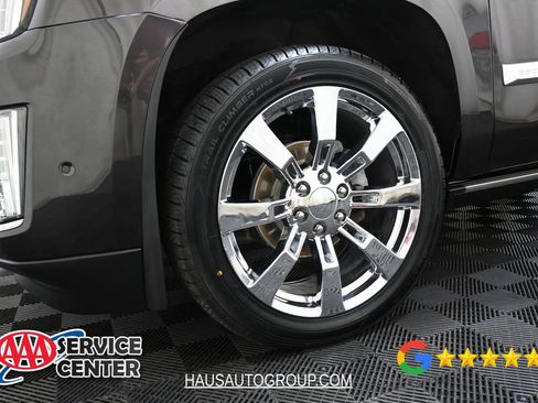 Used 2017 Cadillac Escalade Premium Luxury AWD/4WD image 35