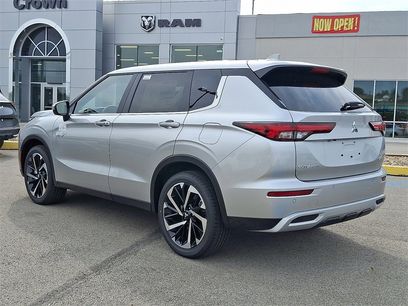 New 2025 Mitsubishi Outlander SE