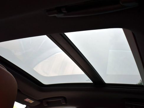 Used 2019 Maserati Levante S image 27