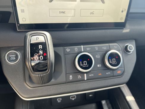 Used 2023 Land Rover Defender 110 S image 12