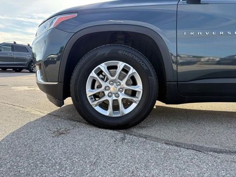 Used 2019 Chevrolet Traverse LT image 32