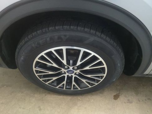 Used 2022 Ford Escape SEL image 20