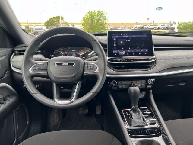 Used 2024 Jeep Compass Sport AWD/4WD image 10