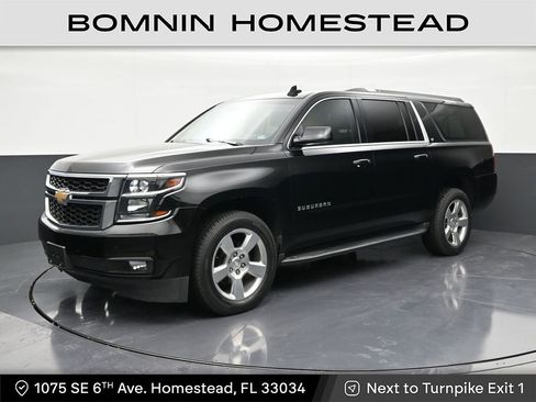 Used 2019 Chevrolet Suburban LT AWD/4WD image 1