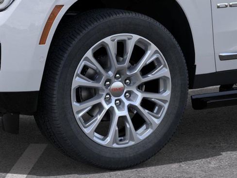 New 2026 GMC Yukon XL Denali w/ Denali Reserve Package AWD/4WD image 9