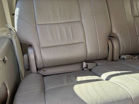 Used 2005 Toyota Sequoia Limited RWD image 29