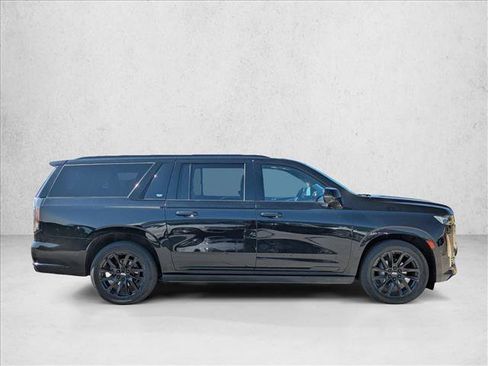 Used 2023 Cadillac Escalade ESV Sport Platinum w/ LPO, ONYX Package AWD/4WD image 4