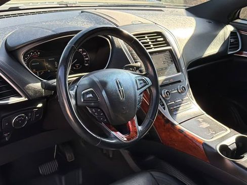 Used 2017 Lincoln MKX Reserve w/ Lincoln MKX Climate Package image 21