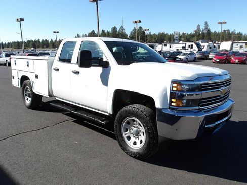 Used 2015 Chevrolet Silverado 3500 W/T AWD/4WD image 7