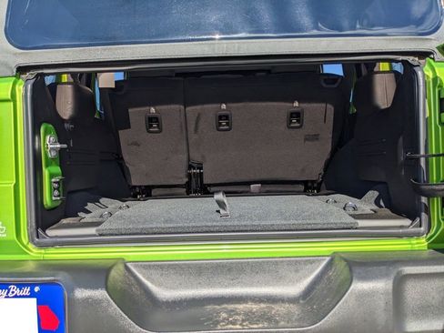 Used 2026 Jeep Wrangler Sport AWD/4WD image 36