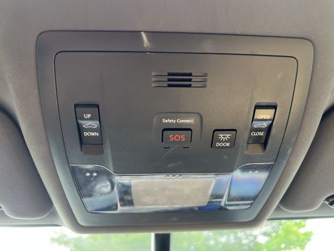 Used 2015 Lexus RC 350 w/ Navigation System Package RWD image 28