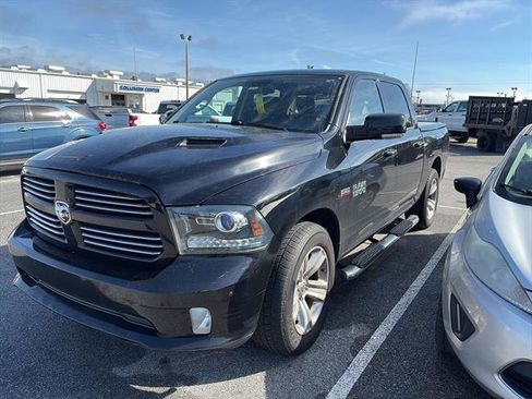 Used 2015 RAM 1500 Sport w/ Convenience Group image 3