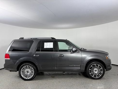Used 2015 Lincoln Navigator 4WD image 7