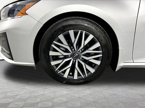 Certified 2023 Nissan Altima 2.5 SV FWD image 33