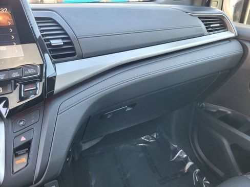 Used 2024 Honda Odyssey Sport image 30