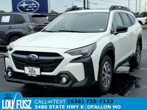 Certified 2025 Subaru Outback Premium AWD/4WD image 2