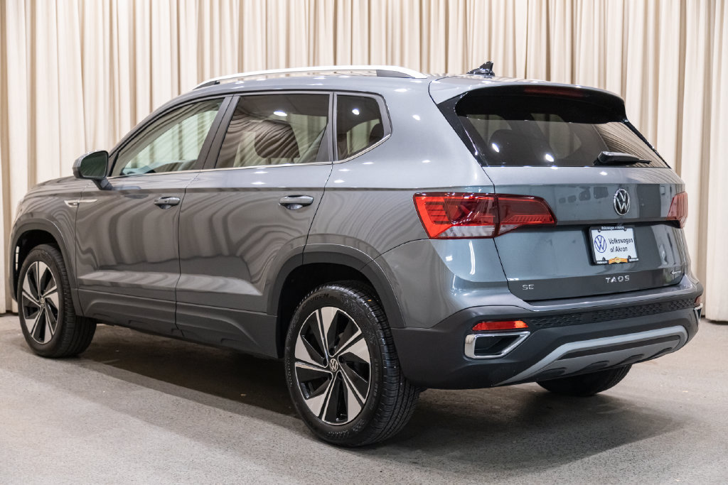 Certified 2024 Volkswagen Taos SE AWD/4WD image 5