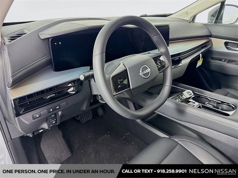 New 2025 Nissan Murano SL image 9