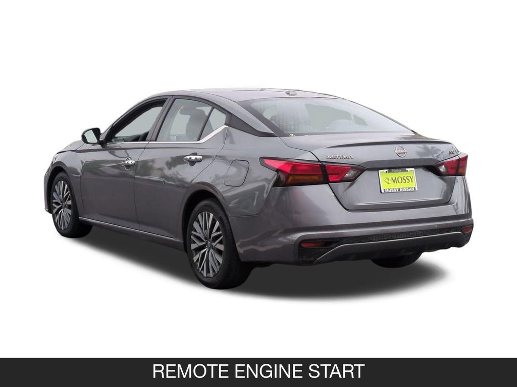 Used 2023 Nissan Altima 2.5 SV FWD image 7