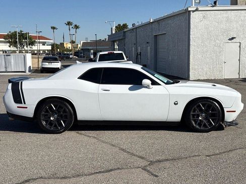 Used 2016 Dodge Challenger R/T Scat Pack w/ Leather Interior Group RWD image 3