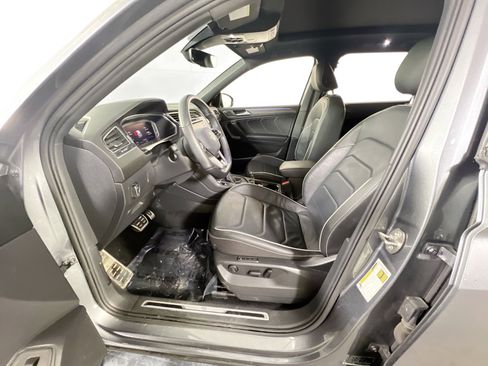 Used 2022 Volkswagen Tiguan SEL R-Line image 20