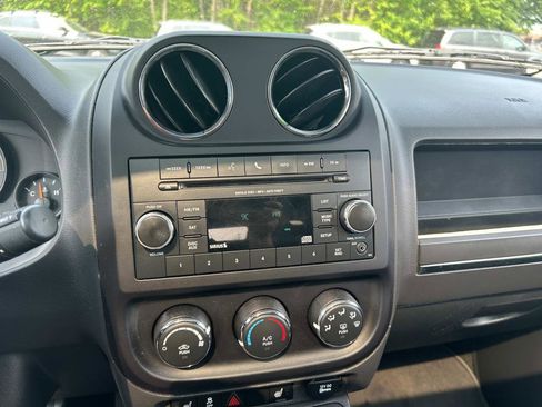 Used 2016 Jeep Patriot High Altitude image 23