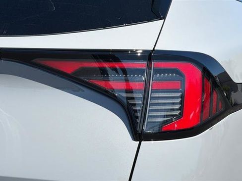 New 2026 Kia Sportage EX FWD image 32