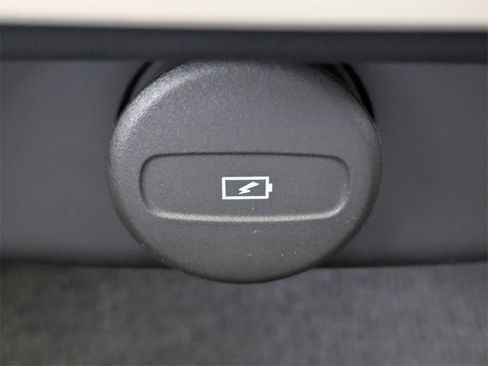 New 2026 Volvo V60 B5 Cross Country Plus w/ Protection Package Premier image 17