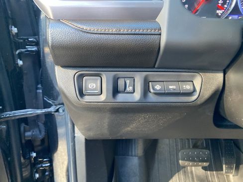 Used 2022 GMC Acadia AT4 w/ Technology Package image 12