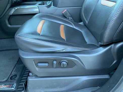 Certified 2021 GMC Sierra 1500 AT4 image 11