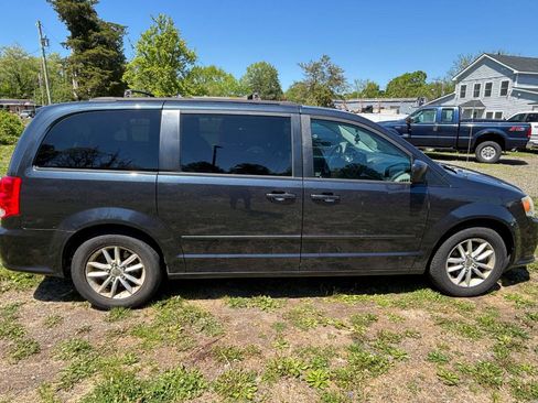 Used 2014 Dodge Grand Caravan SXT FWD image 4