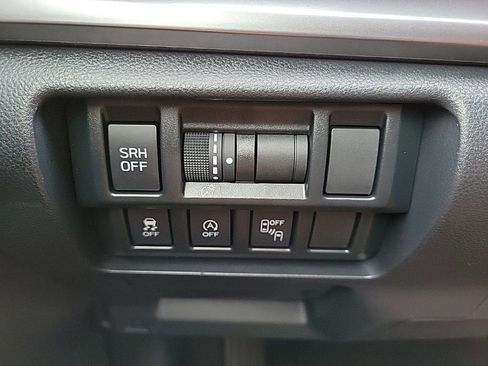 Used 2020 Subaru Crosstrek 2.0i Limited w/ Moonroof Package image 27