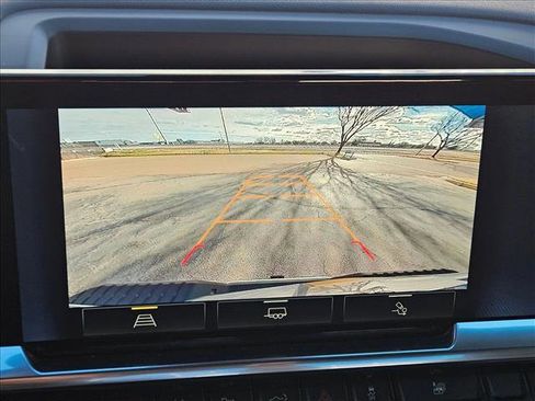 Used 2024 Chevrolet Silverado 2500 LT w/ Convenience Package image 14