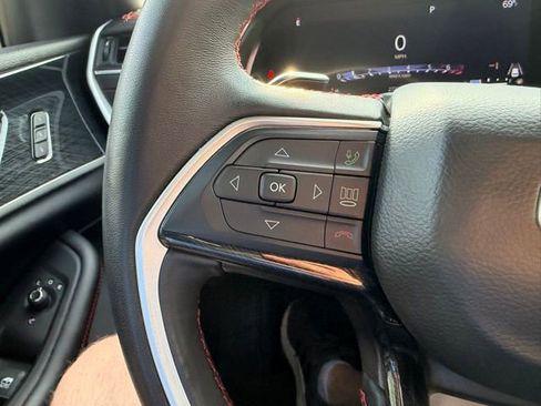 Used 2022 Jeep Grand Cherokee Trailhawk image 21